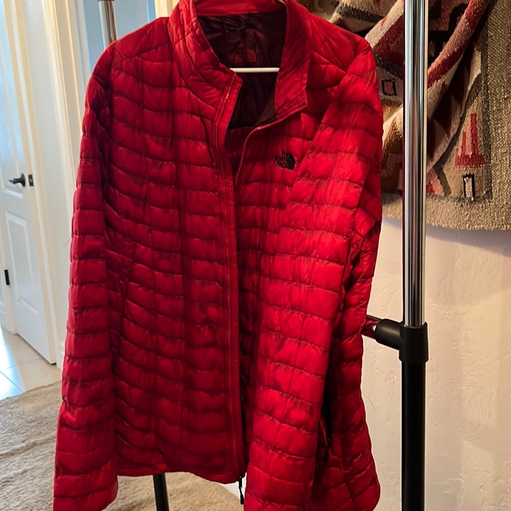 The North Face men’s puffer jacket